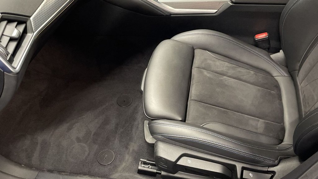 Used BMW i4 2022 for sale - 76147560: Photo 17