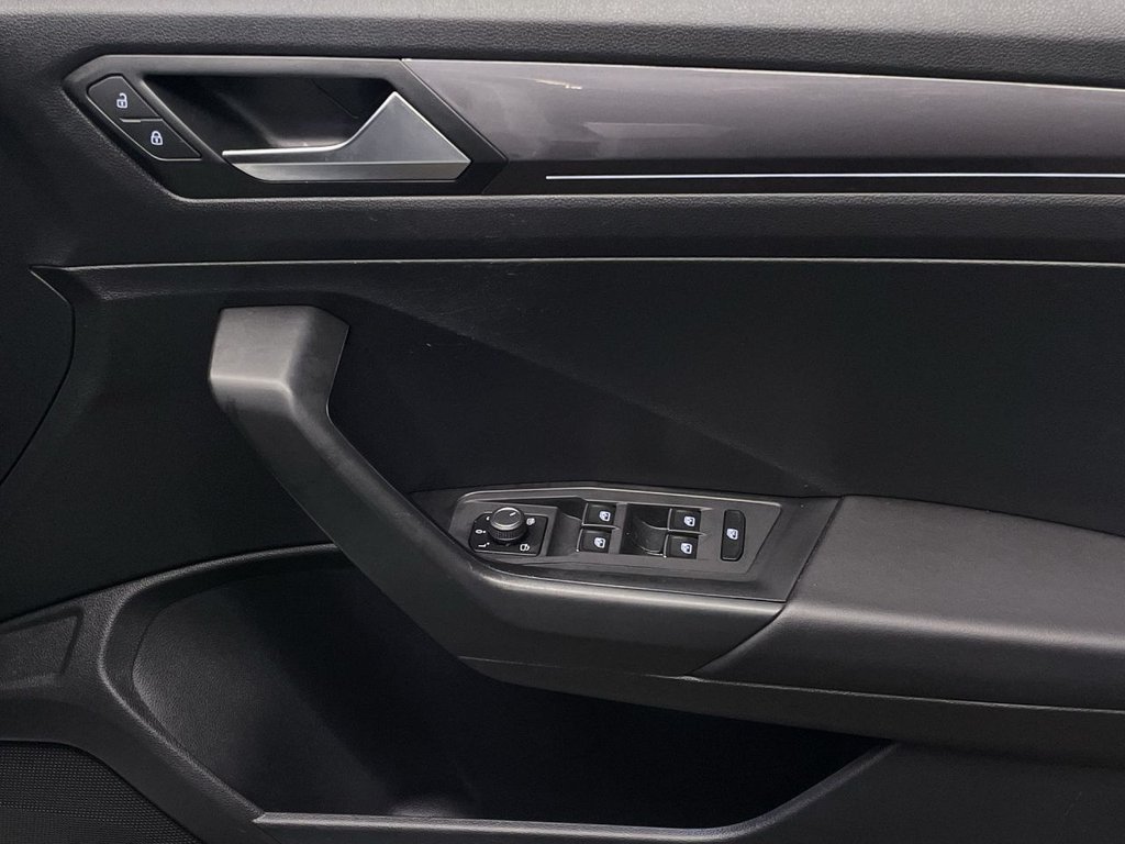 Used Volkswagen T-Roc 2020 for sale - 76546860: Photo 24