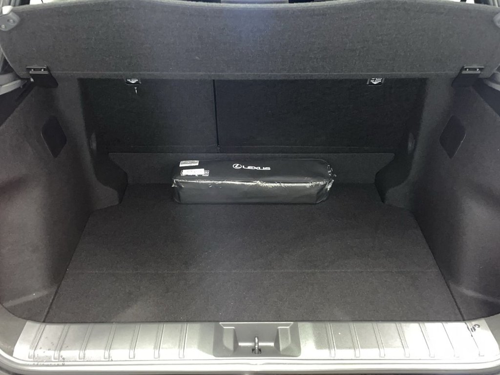 Used Lexus LBX 2024 for sale - 76686347: Photo 10