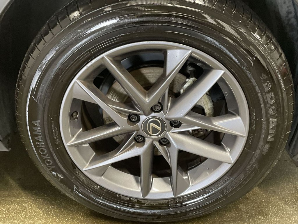 Used Lexus LBX 2024 for sale - 76686347: Photo 9