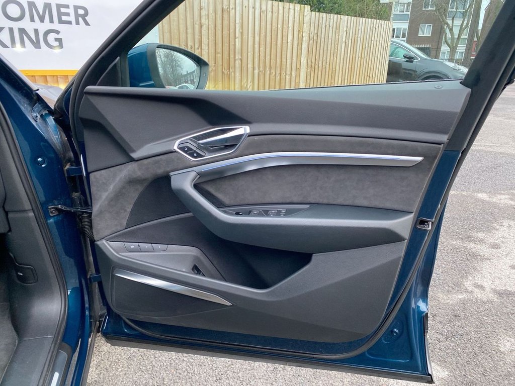 Used Audi e-tron 2020 for sale - 77631971: Photo 22