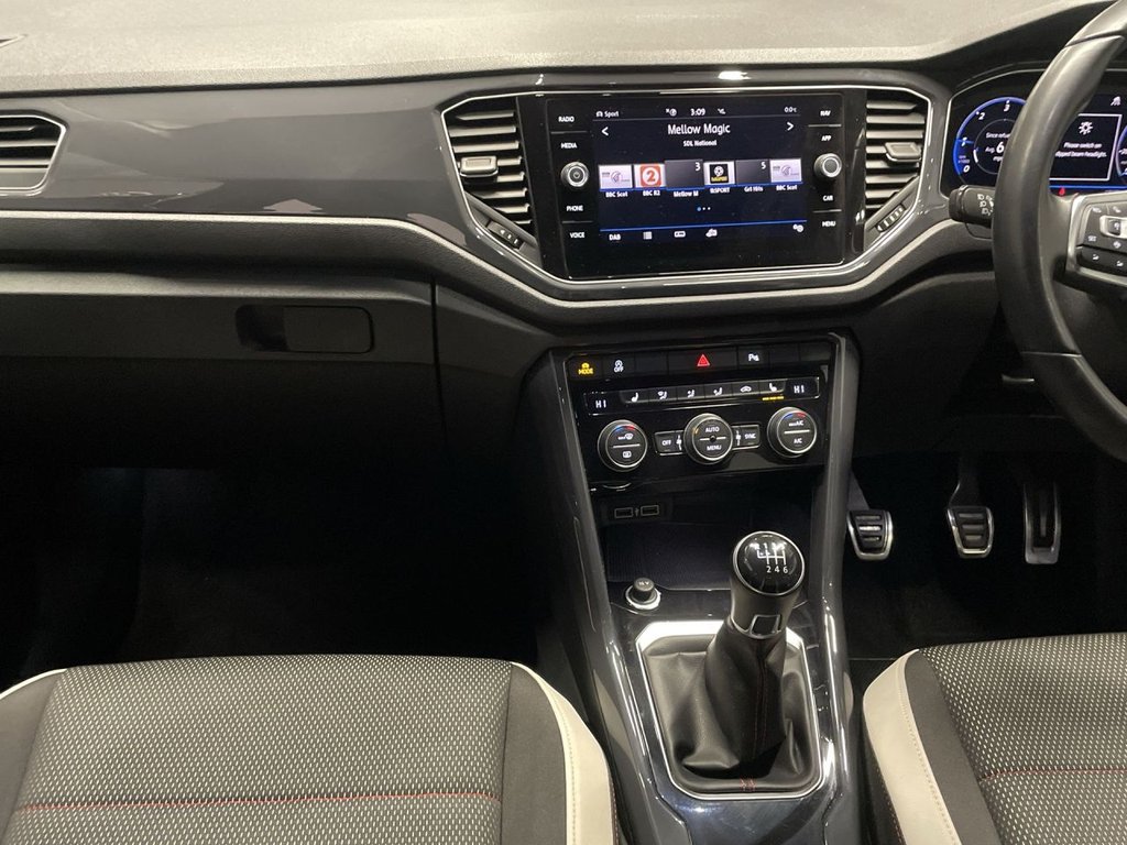 Used Volkswagen T-Roc 2019 for sale - 76740445: Photo 16