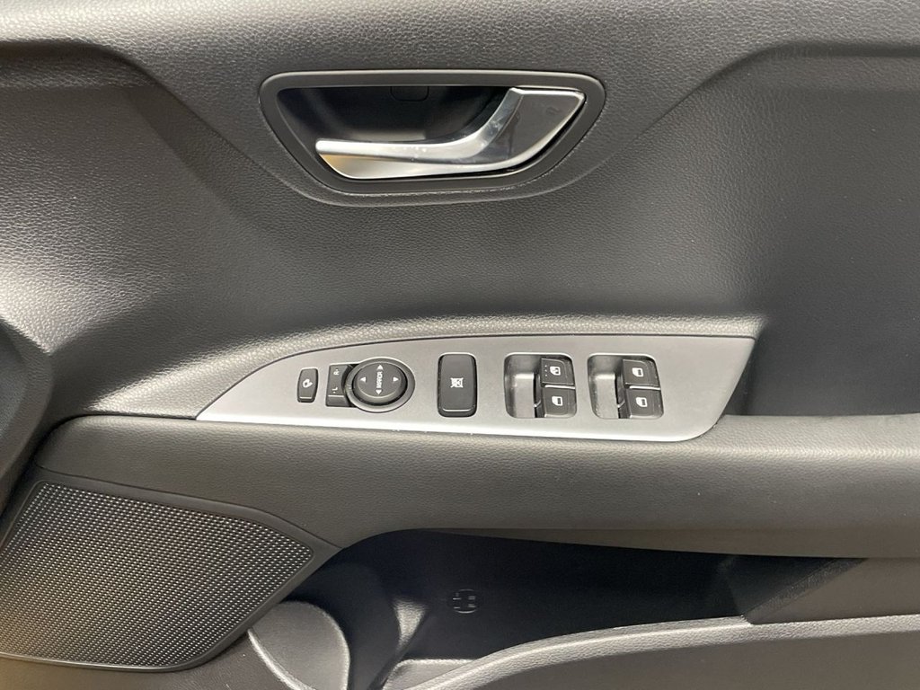 Used Kia Stonic 2024 for sale - 77437372: Photo 24