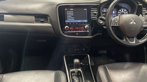 Used Mitsubishi Outlander 2019 for sale - 76255997: Photo 16