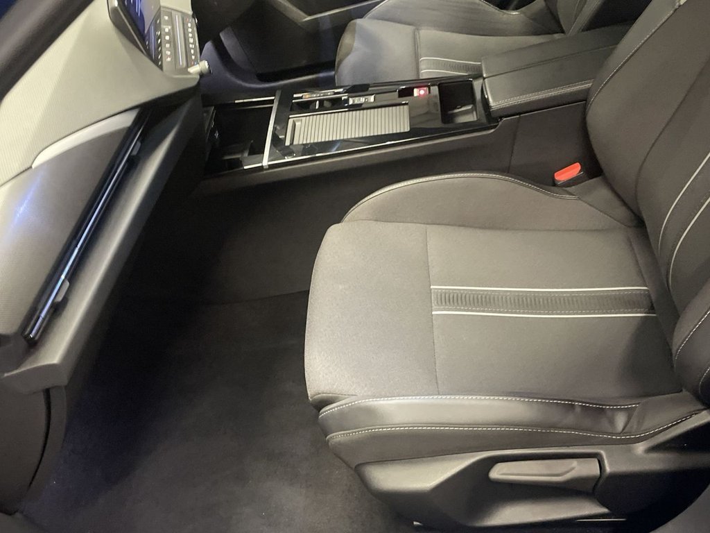 Used Vauxhall Astra 2024 for sale - 77436941: Photo 17