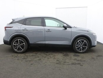 Used Nissan Qashqai 2022 for sale - 76345930: Photo 2