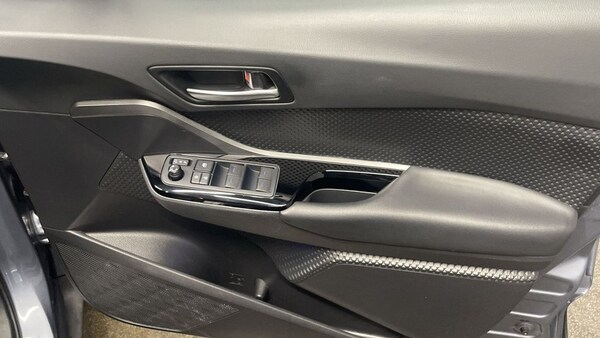 Used Toyota C-HR 2021 for sale - 75613063: Photo 24