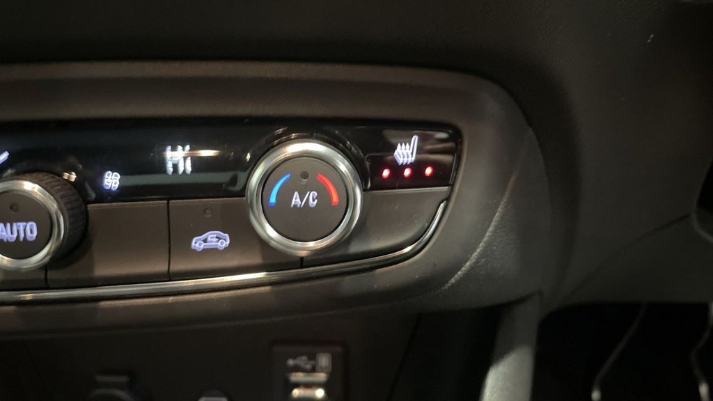 Used Vauxhall Crossland 2021 for sale - 77110656: Photo 23