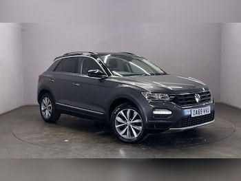 Used Volkswagen T-Roc 2019 for sale - 77483391: Photo