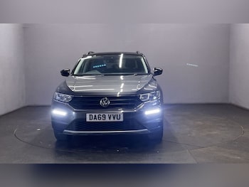 Used Volkswagen T-Roc 2019 for sale - 77483391: Photo