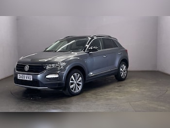 Used Volkswagen T-Roc 2019 for sale - 77483391: Photo