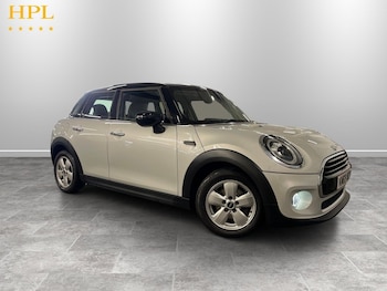 Used MINI Hatch 2019 for sale - 79618858: Photo