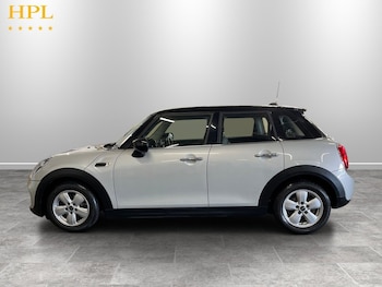 Used MINI Hatch 2019 for sale - 79618858: Photo