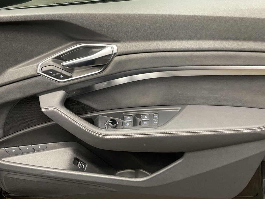 Used Audi e-tron 2022 for sale - 76740492: Photo 25