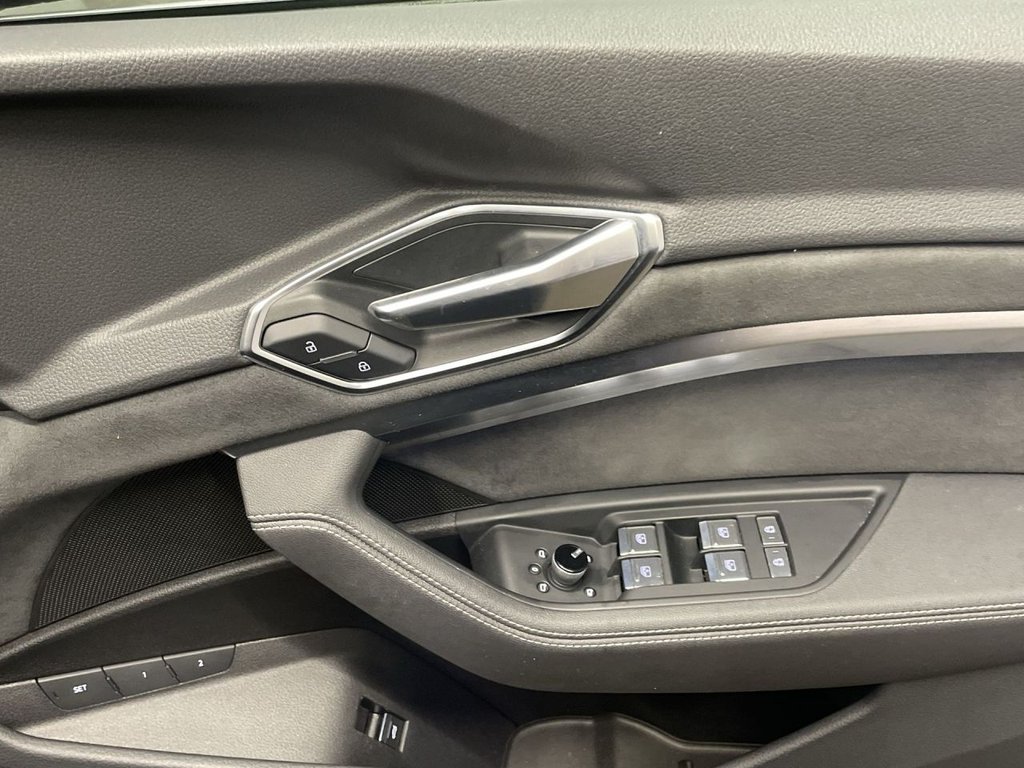 Used Audi e-tron 2022 for sale - 77534002: Photo 25