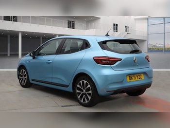 Used Renault Clio 2021 for sale - 75936460: Photo