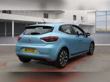 Used Renault Clio 2021 for sale - 75936460: Photo