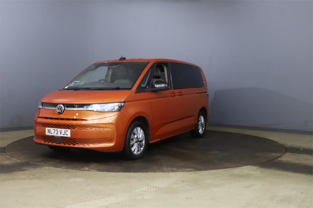 Used Volkswagen Multivan 2023 for sale - 76900647: Photo 1