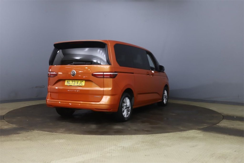 Used Volkswagen Multivan 2023 for sale - 76900647: Photo 2