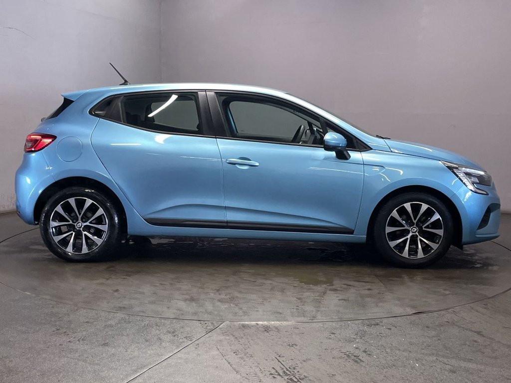 Used Renault Clio 2021 for sale - 75973946: Photo 9