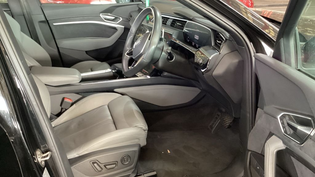 Used Audi e-tron 2022 for sale - 76469899: Photo 9