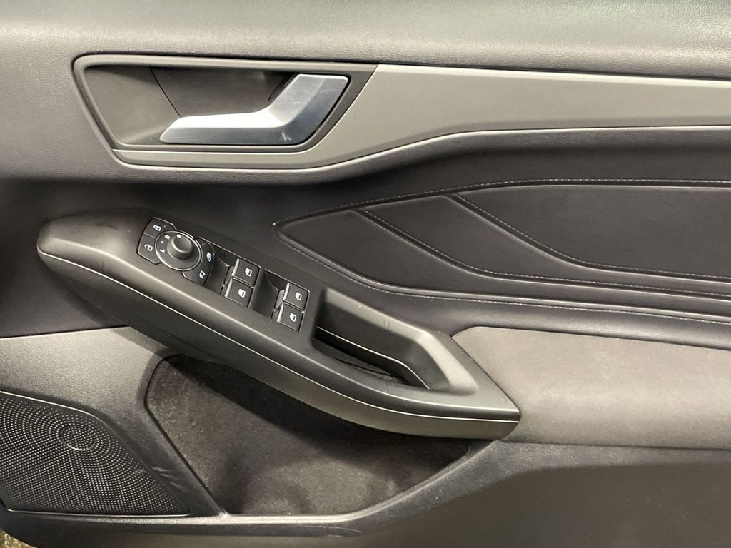 Used Ford Focus 2022 for sale - 76883650: Photo 24