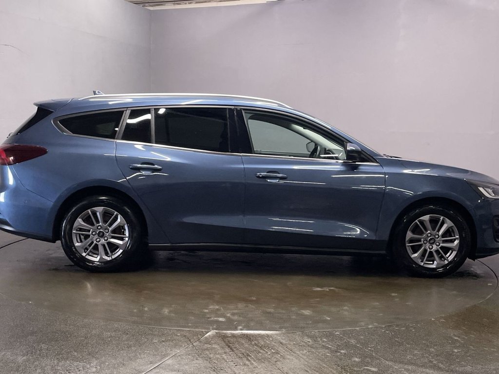 Used Ford Focus 2022 for sale - 76883650: Photo 9