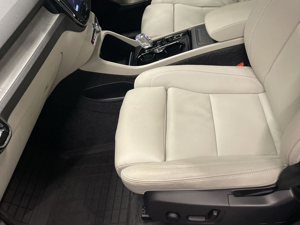 Used Volvo XC40 2024 for sale - 77212274: Photo 17