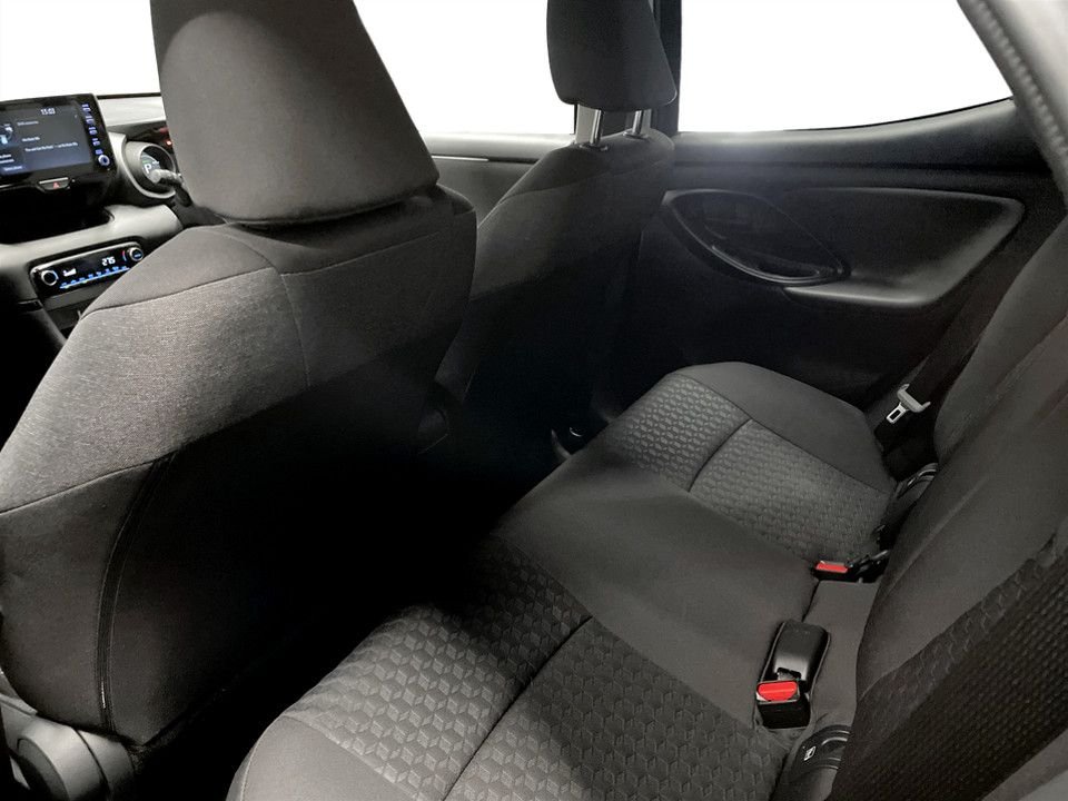 Used Toyota Yaris 2023 for sale - 77571426: Photo 20