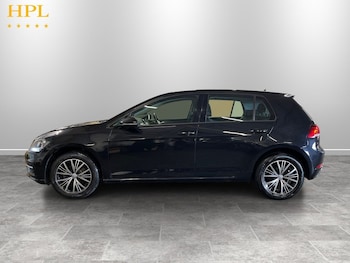 Used Volkswagen Golf 2018 for sale - 79562680: Photo