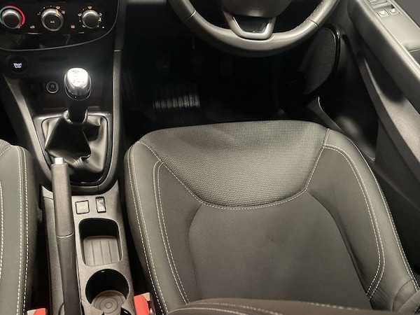 Used Renault Clio 2018 for sale - 76106249: Photo 15
