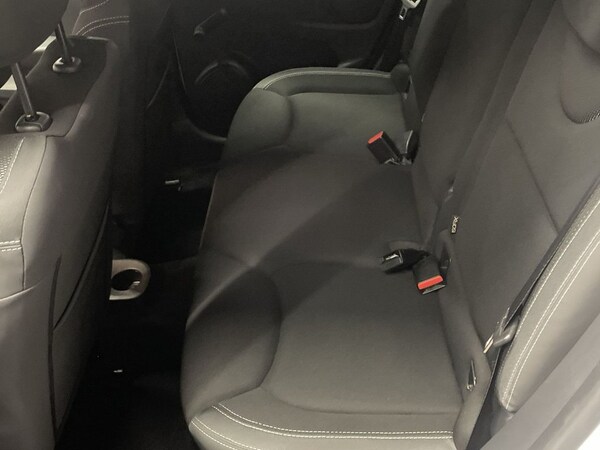 Used Renault Clio 2018 for sale - 76106249: Photo 18