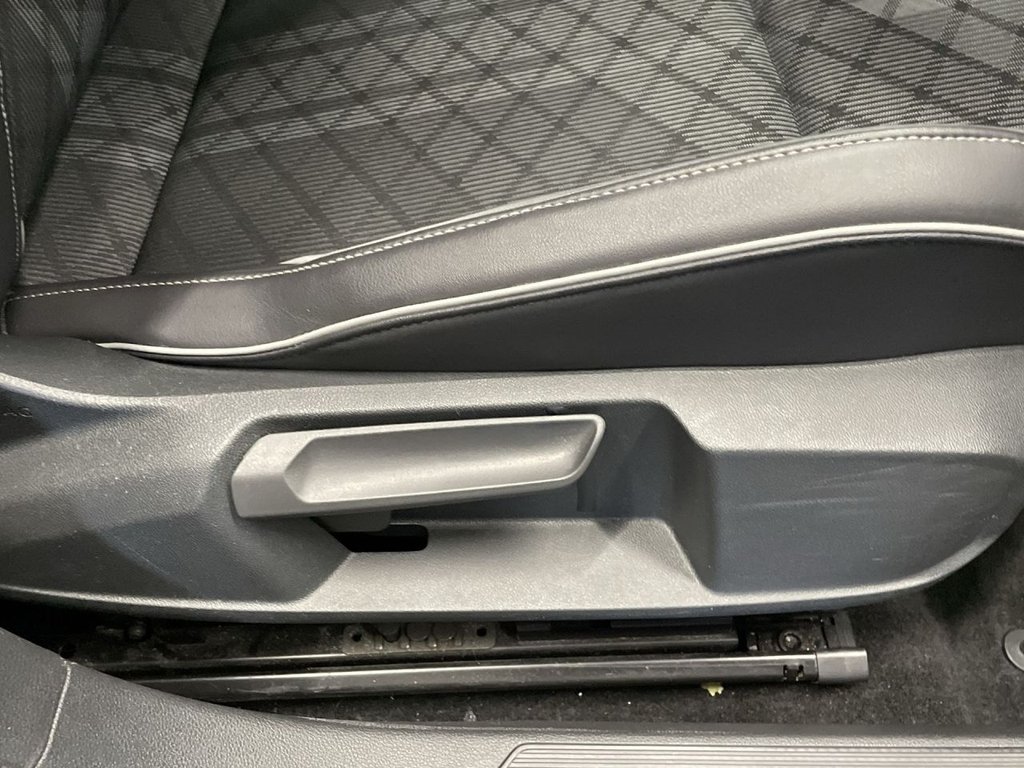 Used Volkswagen Golf 2022 for sale - 76962612: Photo 23