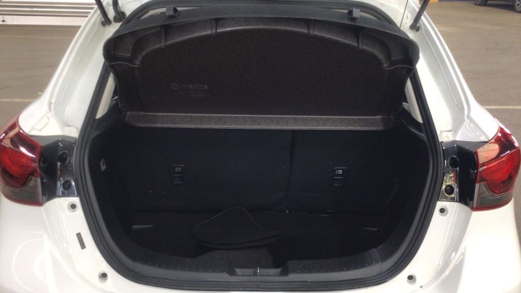 Used Mazda Mazda2 2023 for sale - 76147482: Photo 7
