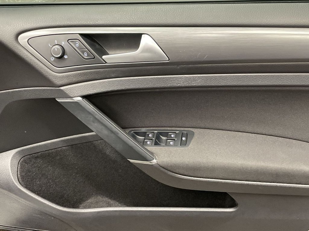 Used Volkswagen Golf 2019 for sale - 77436925: Photo 24