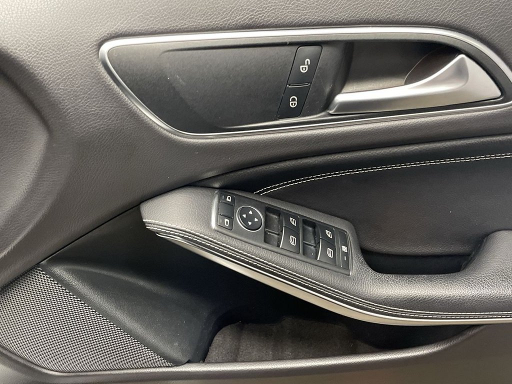 Used Mercedes-Benz GLA 2018 for sale - 75974335: Photo 23
