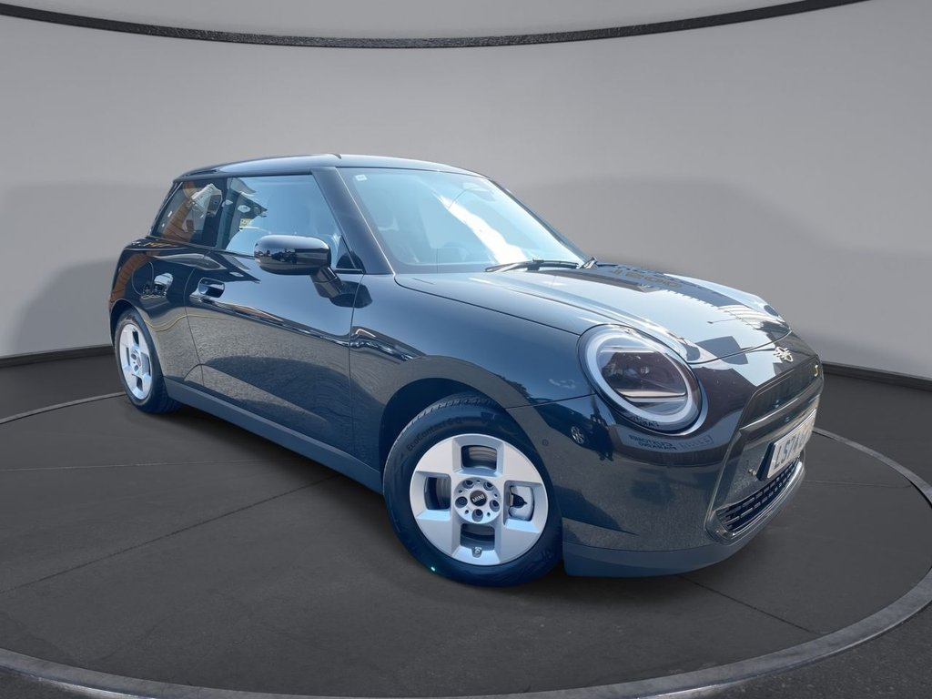 Used MINI Electric Cooper 2024 for sale - 76023653: Photo 1