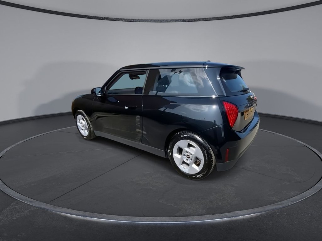 Used MINI Electric Cooper 2024 for sale - 76023653: Photo 16