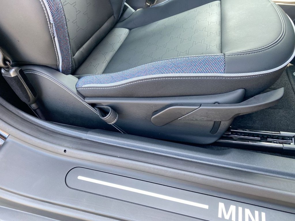 Used MINI Electric Cooper 2024 for sale - 76023653: Photo 19