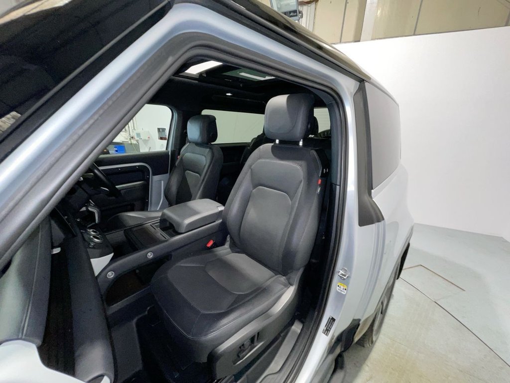 Used Land Rover Defender 2022 for sale - 77110447: Photo 17