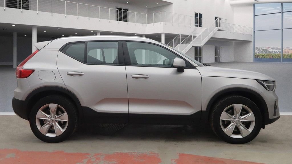 Used Volvo XC40 2023 for sale - 76910320: Photo 5