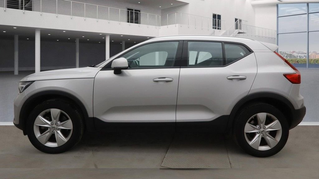 Used Volvo XC40 2023 for sale - 76910320: Photo 6