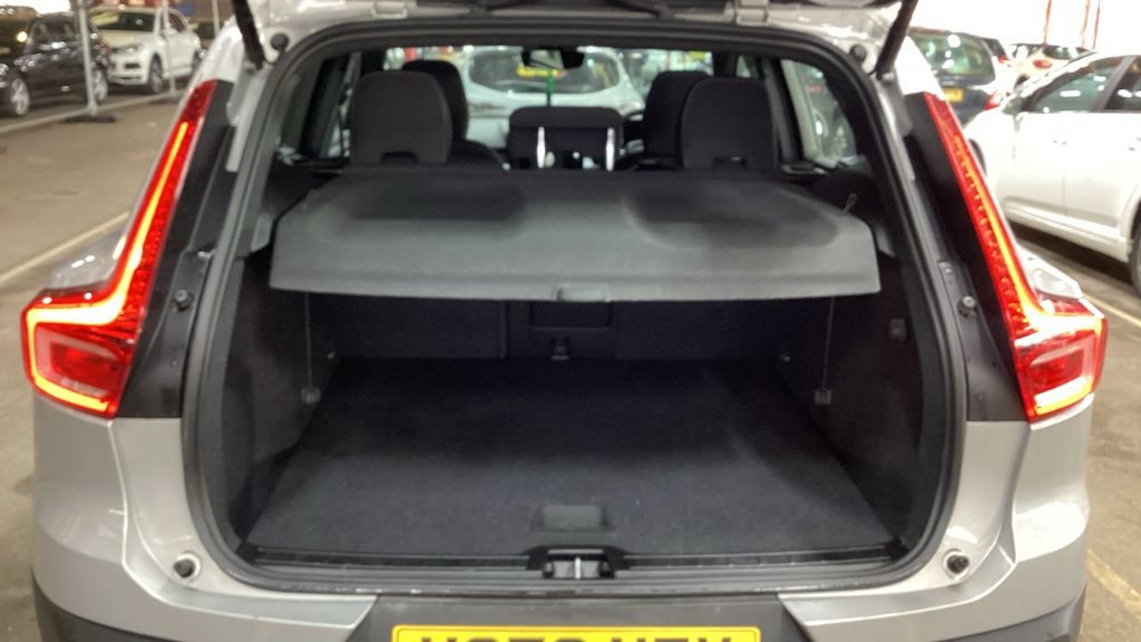 Used Volvo XC40 2023 for sale - 76910320: Photo 7