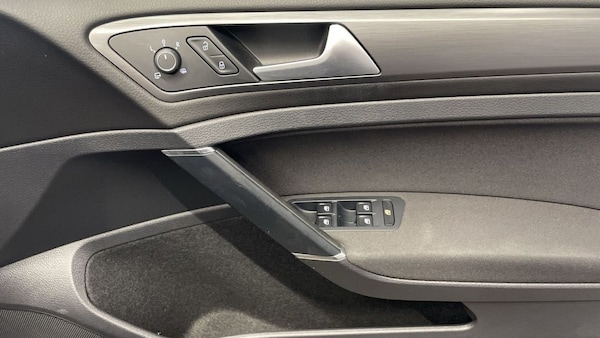 Used Volkswagen Golf 2019 for sale - 75799122: Photo 24