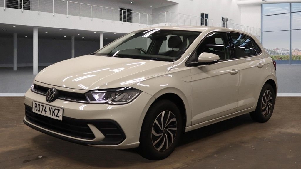 Used Volkswagen Polo 2024 for sale - 76410377: Photo 2