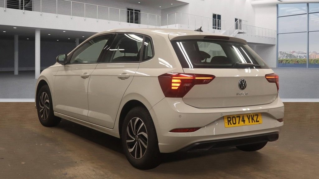 Used Volkswagen Polo 2024 for sale - 76410377: Photo 3