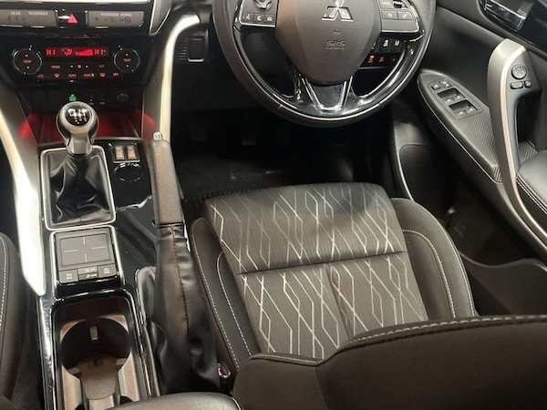Used Mitsubishi Eclipse Cross 2019 for sale - 76106098: Photo 15