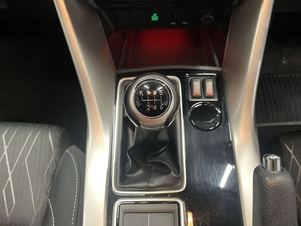 Used Mitsubishi Eclipse Cross 2019 for sale - 76106098: Photo 19