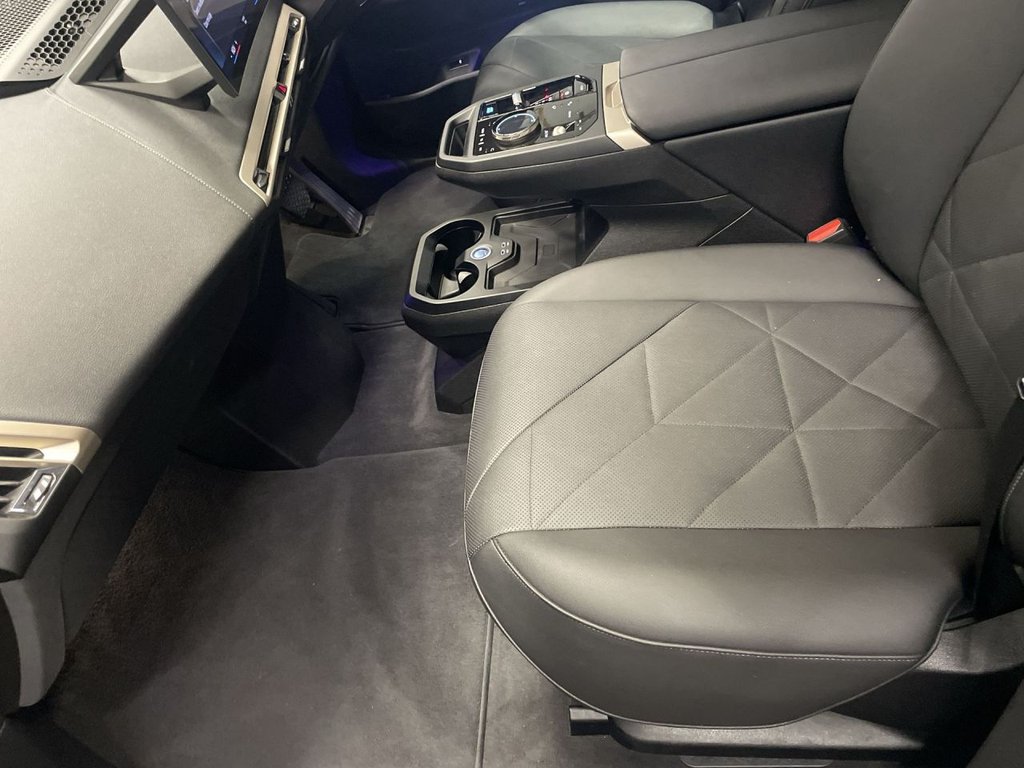 Used BMW iX 2022 for sale - 76883628: Photo 17