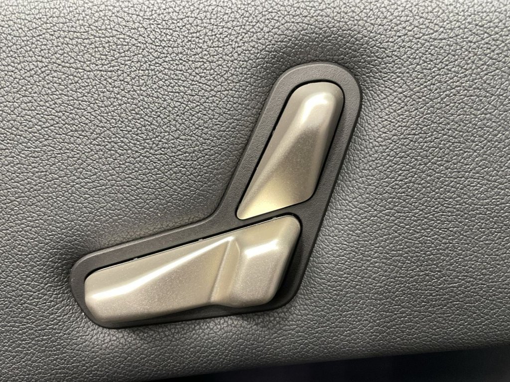 Used BMW iX 2022 for sale - 76883628: Photo 25